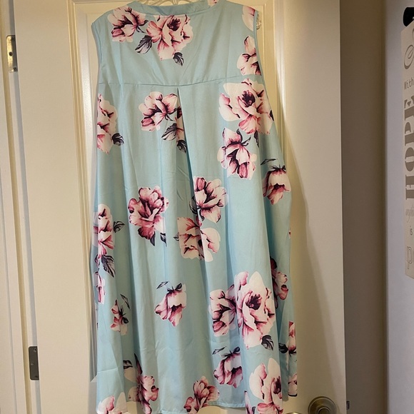 XXL NWOT light blue floral summer dress - Picture 4 of 4